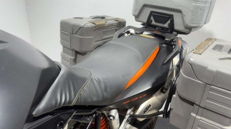 KTM Supermoto 2010 28K GOOD RUNNING PROJECT BIKE FULL LUGGAGE RUNS WELL 990CC 25