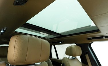 Land Rover Range Rover P400 Autobiography LWB 7 Seater 11