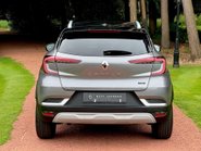 Renault Captur TECHNO E-TECH 8
