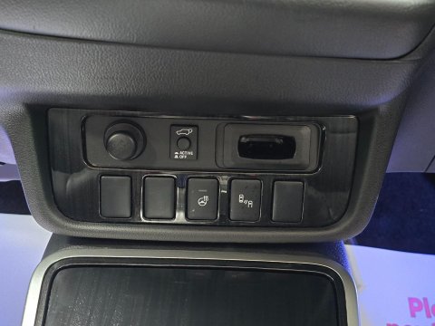Mitsubishi Outlander 2.0h 12kWh 4h CVT 4WD Euro 6 (s/s) 5dr 27