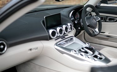 Mercedes-Benz Amg GT GT C Roadster 17