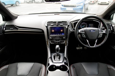 Ford Mondeo ST-LINE 3