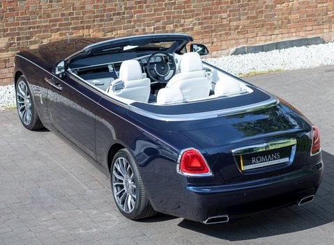 Rolls-Royce Dawn 11