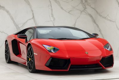 Lamborghini Aventador LP 700-4 Pirelli Edition