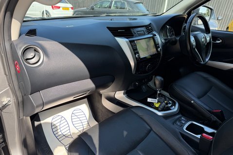 Nissan Navara DCI TEKNA AUTOMATIC - APPLE CAR PLAY - TOWBAR - REAR CANOPY 25
