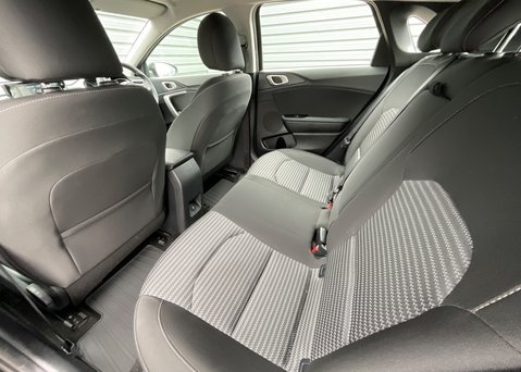 Kia Ceed 1.5T GDi ISG 2 14