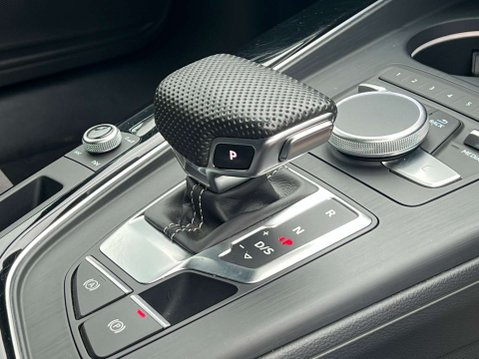 Audi A4 2.0 A4 Black Edition 40 TFSI Semi-Automatic 5dr - NATIONAL DELIVERY* 11