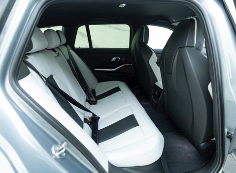 BMW M3 Competition xDrive Touring 13