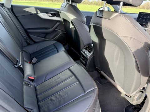 Audi A5 SPORTBACK TDI SPORT MHEV 16