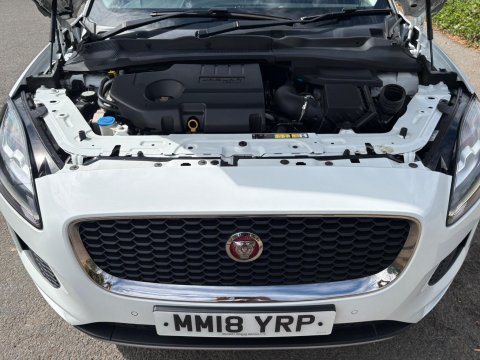 Jaguar E-Pace S 4