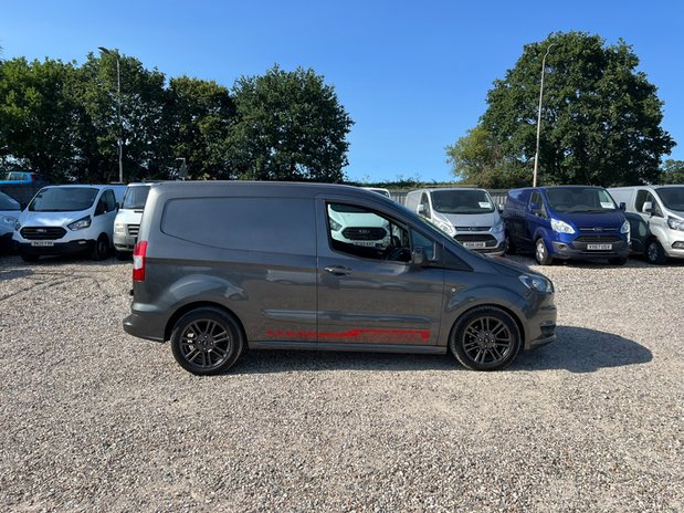 Ford Transit Courier SWB L1H1 Low Roof Sport Air Con Alloys EURO 6 NO VAT 5