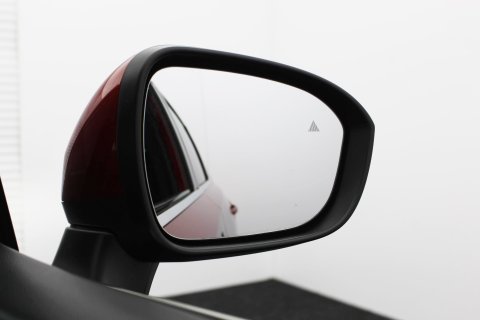 Nissan Qashqai 5dr 1.3 DIG-T MHEV N-Connecta Petrol Hybrid Glass Roof Pack 27
