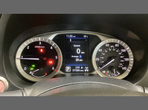 Nissan Navara Tekna | Auto | 2.3 LT | Double Cab | Sensors | Camera | EURO 6 | NO VAT 10