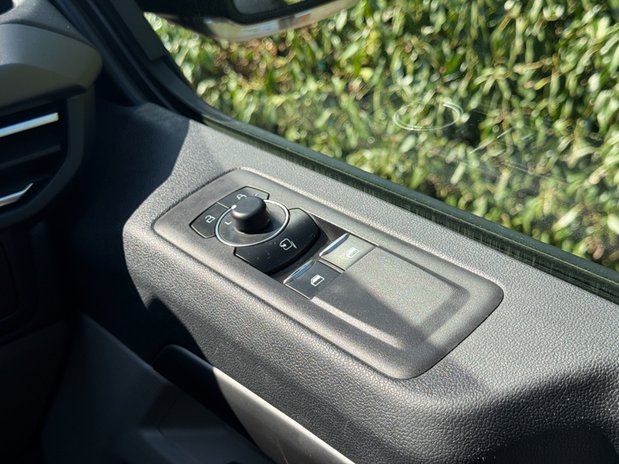 Ford Tourneo Custom Titanium Luxe | 9 Seat | Auto | L2 LWB | 320 | Euro 6 | £31,993 + vat 16