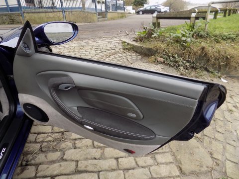Porsche 911 CARRERA 2 CONVERTIBLE 24