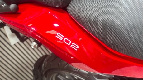 Benelli TRK 2020 ONLY 1K TOP BOX ADVENTURE BIKE 47BHP A2 READY 18