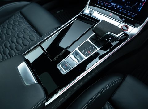 Audi RS6 Avant Carbon Black 21