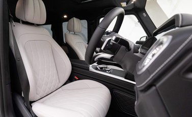 Mercedes-Benz G Series G 400 D 4MATIC AMG LINE PREMIUM PLUS 6
