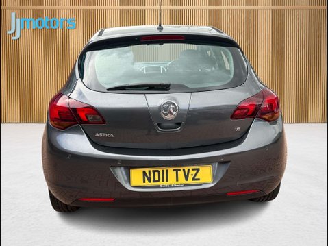 Vauxhall Astra 1.6 16v SRi Hatchback 5dr Petrol Auto Euro 5 (115 ps) 29