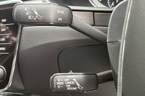 Skoda Superb SE L TDI DSG - FULL SKODA SERVICE HISTORY - 8 SERVICES 38