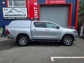 Toyota Hilux INVINCIBLE 4WD D-4D DCB 4