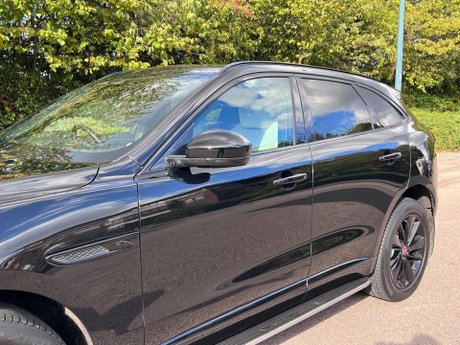 Jaguar F-Pace 2.0 D200 MHEV R-Dynamic Black Auto AWD Euro 6 (s/s) 5dr 74