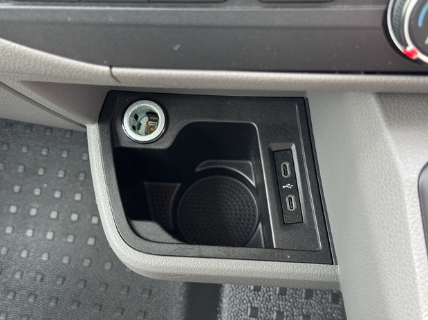 Volkswagen Transporter Crew Cab [SOLD CM] AUTO SWB L1H1 T32 Tdi Kombi Highline Air Con Sensors SEL 37