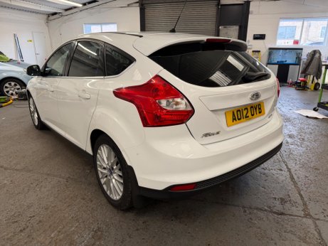 Ford Focus 1.0T EcoBoost Zetec Euro 5 (s/s) 5dr 3