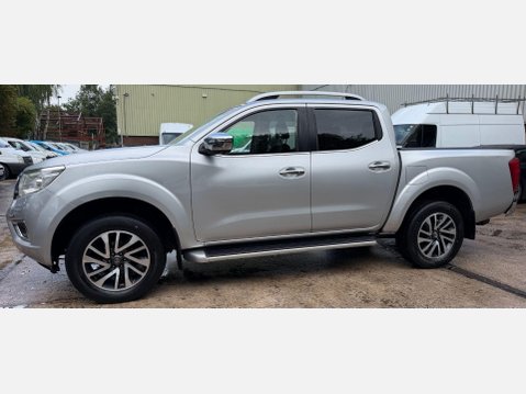 Nissan Navara 2.3 dCi Tekna Pickup Double Cab 4dr Diesel Auto 4WD Euro 6 (190 ps) 17