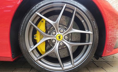 Ferrari F12 Berlinetta 9