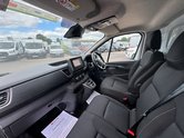 Renault Trafic AUTO SWB L1H1 Low Roof LL31 Air Con Alloys Cruise Nav EURO 6 9