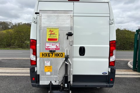 Citroen Relay 35 L2H2 Enterprise Panel Van with Tail Lift 12