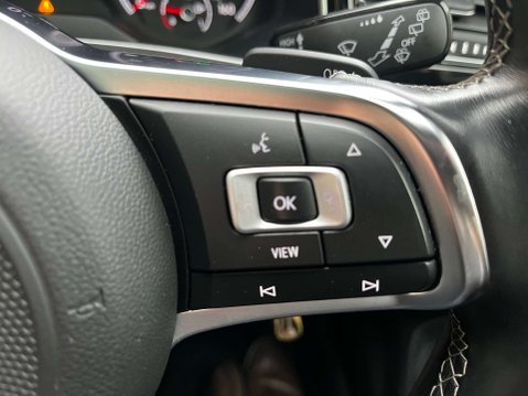 Volkswagen T-Roc 2.0 T-Roc Black Edition TDI Evo Semi-Auto 5dr 45