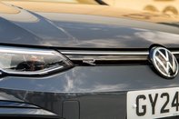 Volkswagen Golf R-LINE TSI 8