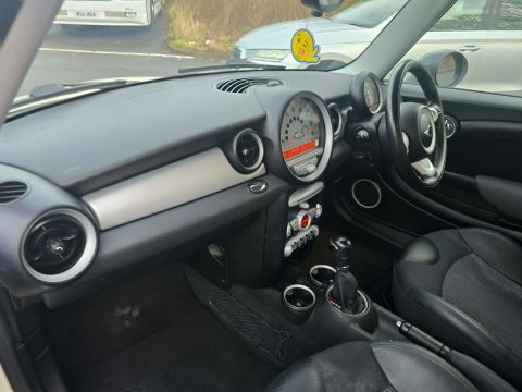 Mini Hatch COOPER 10