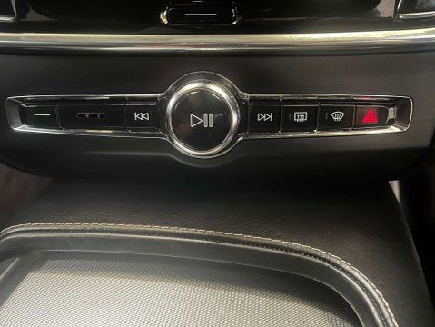 Volvo V90 2.0 V90 R-Design D4 Auto 5dr 20