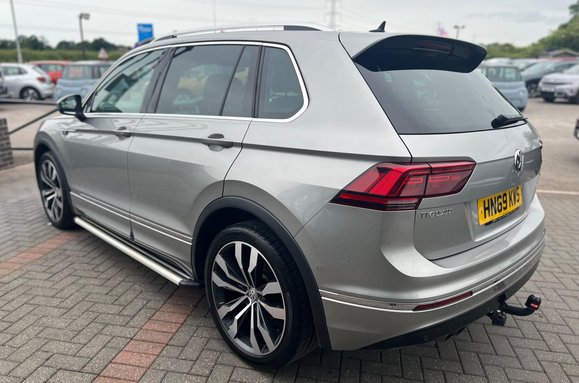 Volkswagen Tiguan R-LINE TECH 2.0 TDI 4MOTION DSG AUTO 7