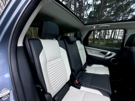 Land Rover Discovery Sport R-DYNAMIC HSE PHEV 62