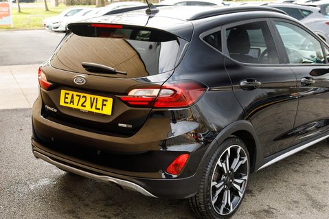 Ford Fiesta ACTIVE X EDITION MHEV 8