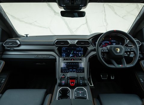 Lamborghini Urus S 21