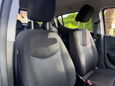 Vauxhall Viva 1.0i SE Euro 6 5dr (a/c) 12