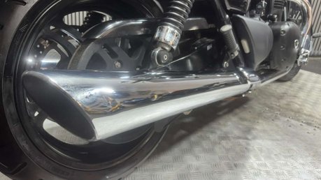 Triumph Thunderbird STORM 2011 35K 3 OWNERS BIG CC TWIN CRUISER SISSY BAR 21