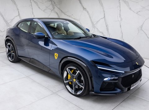 Ferrari Purosangue 8