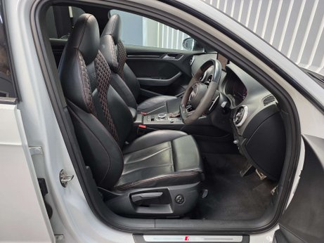 Audi RS3 2.5 TFSI Sportback 5dr Petrol S Tronic quattro Euro 6 (s/s) (400 ps) 16