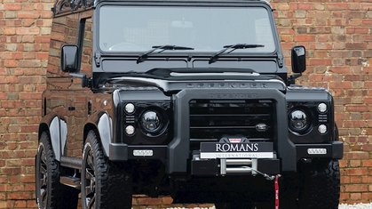 Land Rover Defender & Range Rover Evoque to Feature in Skyfall Bond Film