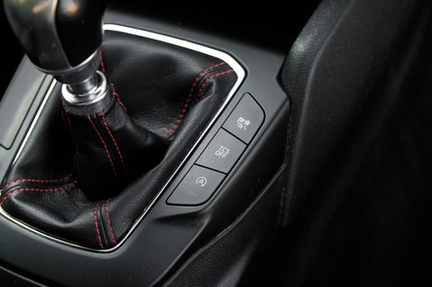 Ford Focus ST-LINE TDCI 10