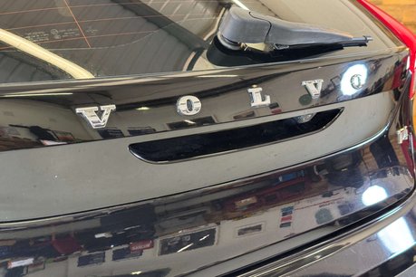 Volvo V40 1.6 T4 Lux Hatchback 5dr Petrol Powershift Euro 5 (s/s) (180 ps) 79