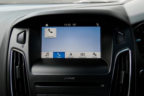 Ford Focus TITANIUM X 24