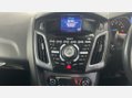 Ford Focus 1.0T EcoBoost Titanium Navigator Euro 5 (s/s) 5dr 7