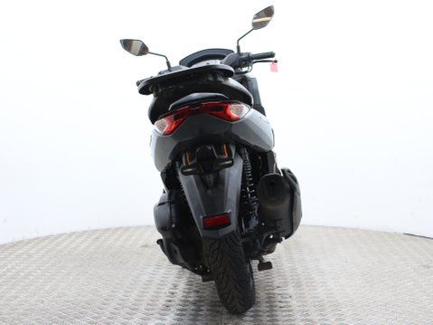 Yamaha Nmax 125 GPD125-A ABS 11